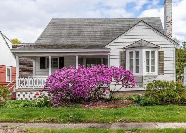 Property at 60 Bilodeau Ct, Burlington, VT 05401, 4 beds, 2 baths