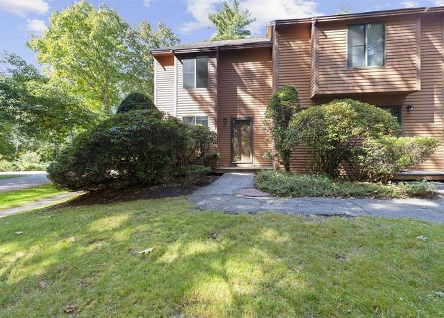 Property at 1 Dunvegan Woods Dr, Hampton, NH 03842, 2 beds, 1.5 baths