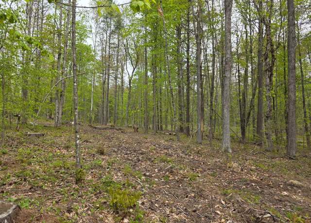 Property at 821 Cross Country Rd, Pembroke, NH 03275