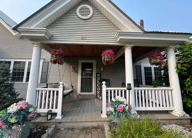 Property at 25 King Dr, Lyndon, VT 05850, 4 beds, 3 baths