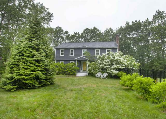 Property at 6 Maryann Ln, Merrimack, NH 03054, 4 beds, 2.5 baths