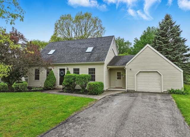 Property at 6 Knoll Cir, South Burlington, VT 05403, 3 beds, 3 baths