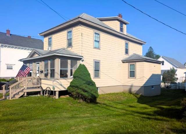 Property at 28 Central St, Farmington, NH 03835, 3 beds, 1.5 baths