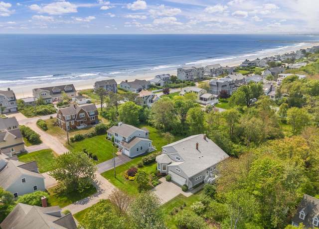 Property at 22 Saints Pl, Wells, ME 04090, 4 beds, 2.5 baths
