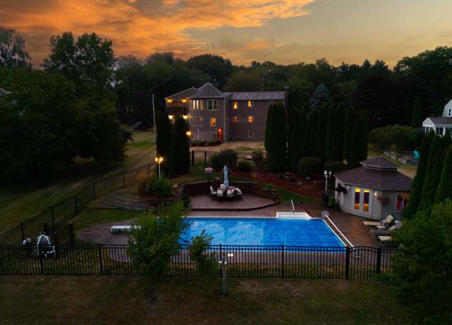 Property at 28 Old Auburn Rd, Derry, NH 03038, 4 beds, 2.5 baths