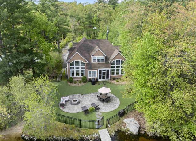 Property at 17-23 Whitneys Grove Rd, Derry, NH 03038, 3 beds, 2.5 baths