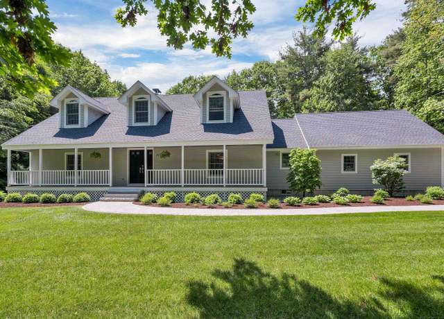 Property at 292 Forest Rd, Wolfeboro, NH 03894, 3 beds, 2.5 baths