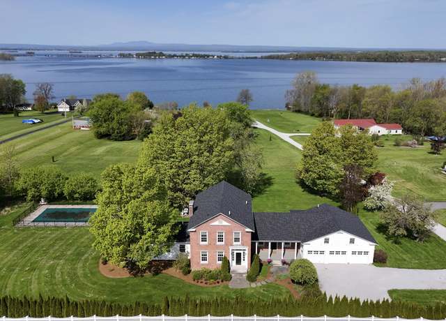 Property at 397 US Route 2, Grand Isle, VT 05458, 4 beds, 4.5 baths