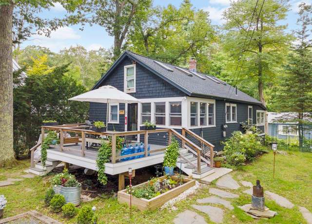 Property at 8 Snow Rd, Newbury, NH 03255, 3 beds, 1.5 baths