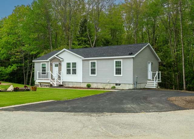 Property at 26 Deerfield Ct, Rochester, NH 03868, 3 beds, 2 baths