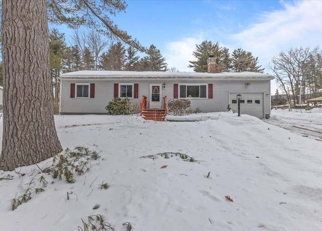 Property at 9 Woodcrest Cir, Milton, VT 05468, 3 beds, 1 bath