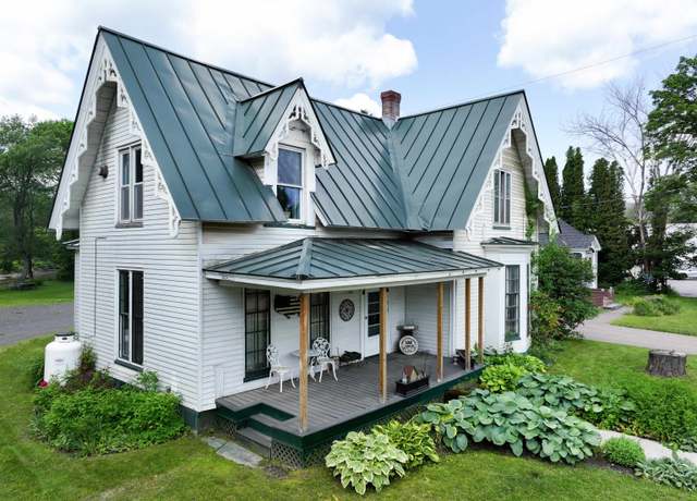 Property at 153 S Main St, Waterbury, VT 05676, 4 beds, 2 baths