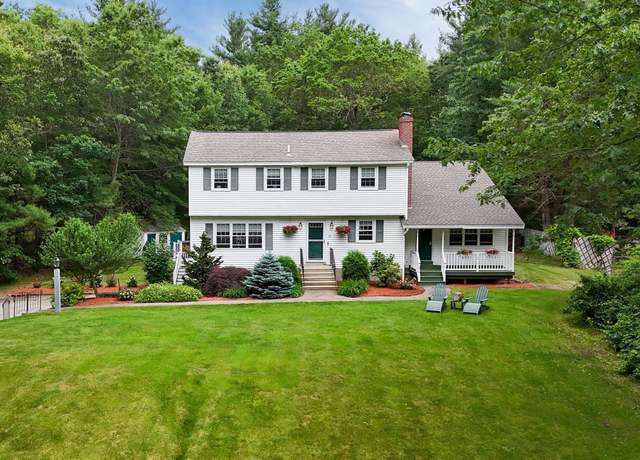 Property at 39 Sparhawk Dr, Londonderry, NH 03053, 5 beds, 3.5 baths
