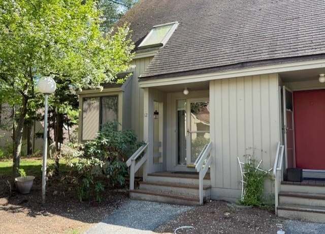 Property at 12 Belmont Ct, Bedford, NH 03110, 1 bed, 2.5 baths
