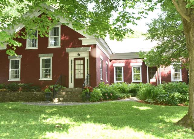 Property at 327 Browns Trce, Jericho, VT 05465, 4 beds, 2.5 baths