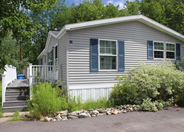 Property at 18 Hunter Blvd, Londonderry, NH 03053, 2 beds, 2 baths
