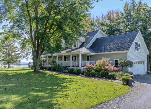 Property at 60 Holiday Point Rd, North Hero, VT 05474, 4 beds, 3.5 baths