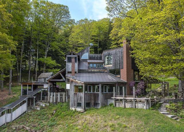 Property at 2334 South Rd, Woodstock, VT 05091, 3 beds, 2.5 baths