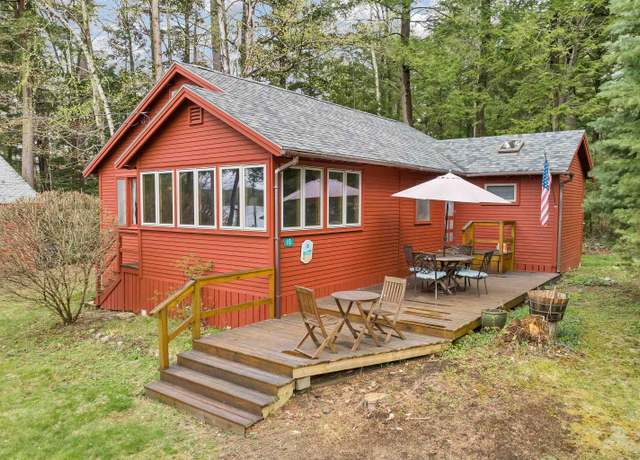 Property at 10 Red Gate Rd, Tuftonboro, NH 03816, 2 beds, 2 baths