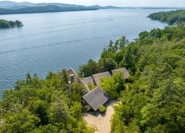 Property at 20 WYMAN Dr, Wolfeboro, NH 03894, 7 beds, 7.5 baths