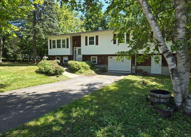 Property at 192 Lea Dr, Williston, VT 05495, 4 beds, 3 baths