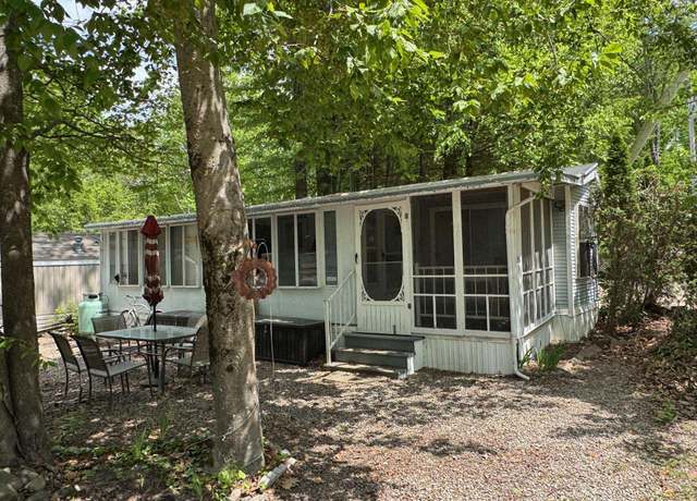 Property at 296 Baxter Lake Dr, Rochester, NH 03867, 1 bed, 1 bath