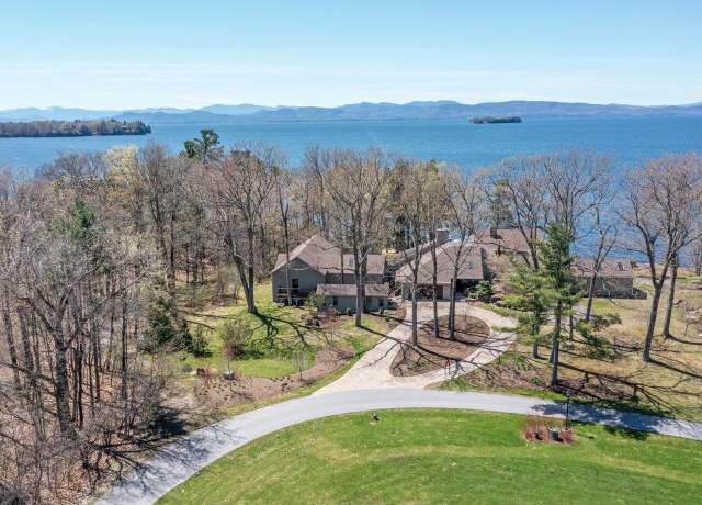 Property at 25 Oakledge Dr, Burlington, VT 05401, 4 beds, 5 baths