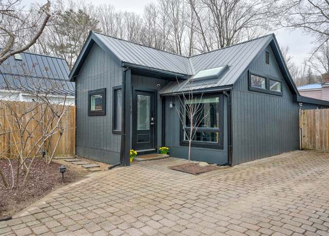 Property at 140 Grove St, Conway, NH 03860, 3 beds, 2 baths