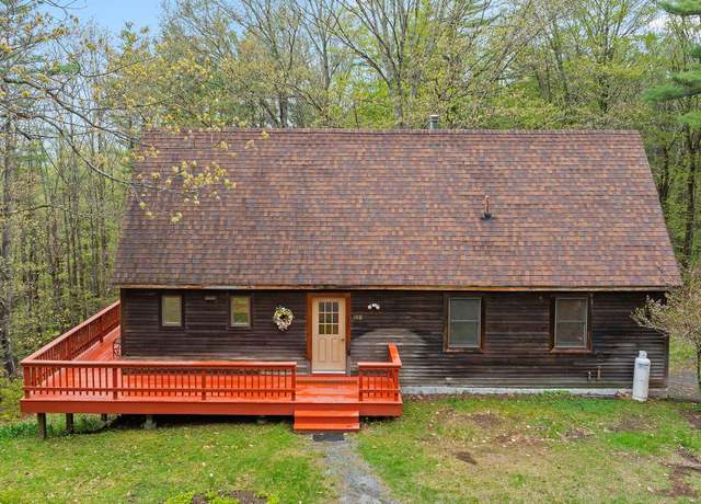 Property at 1118 Wildlife Rd, Hartford, VT 05001, 3 beds, 3 baths