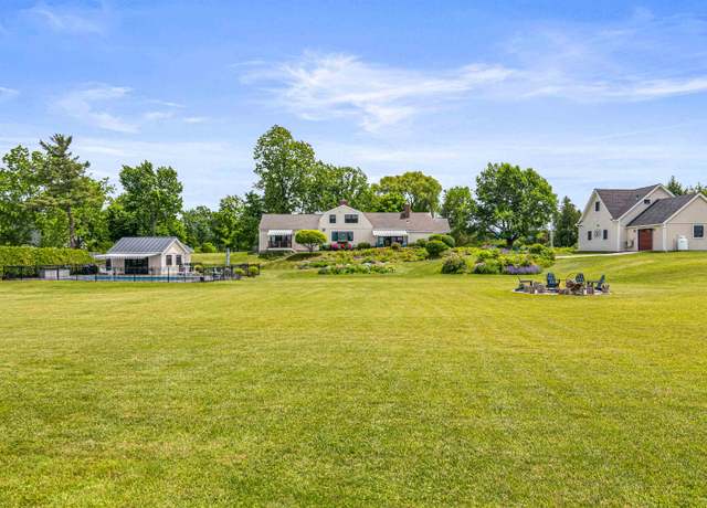 Property at 1549 Hinesburg Rd, South Burlington, VT 05403, 3 beds, 2.5 baths