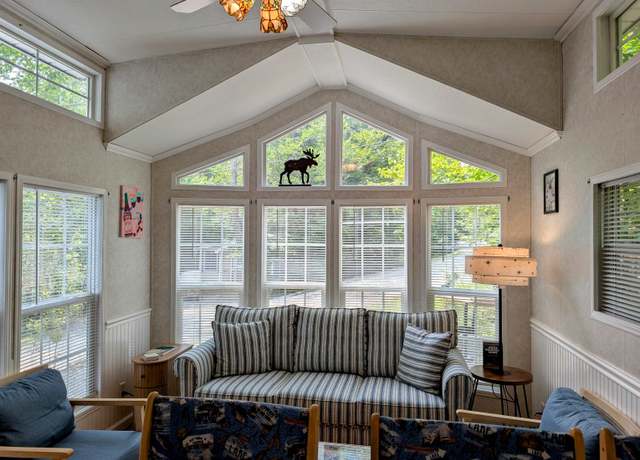 Property at 7 Hollows Rd, Holderness, NH 03245, 1 bed, 1 bath