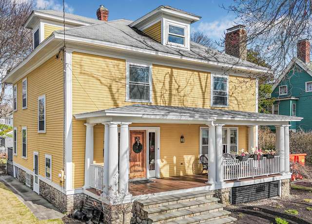 Property at 945 Chestnut St, Manchester, NH 03104, 4 beds, 2.5 baths