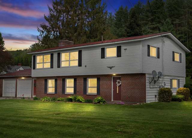 Property at 37 Dickinson Dr, Northfield, VT 05664, 3 beds, 2 baths