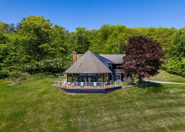 Property at 122 Coachman's Way, Hartford, VT 05001, 3 beds, 2.5 baths