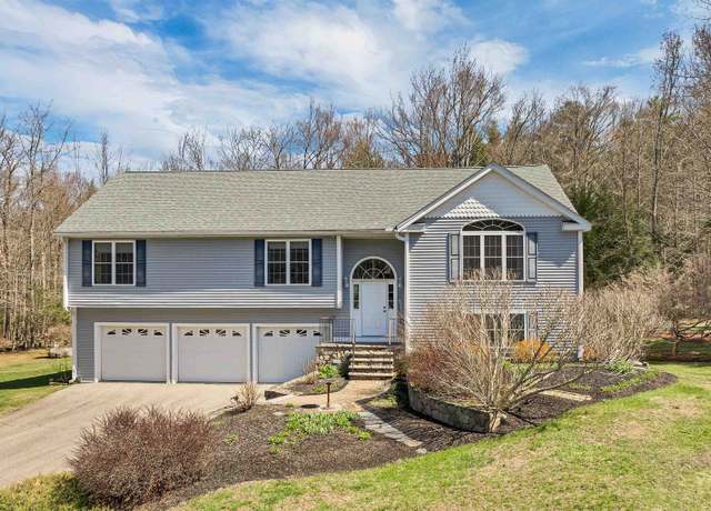 Property at 51 Winnipesaukee Dr, Wolfeboro, NH 03894, 3 beds, 2 baths