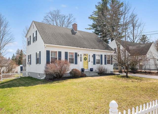 Property at 25 Clinton St, Concord, NH 03301-2305, 3 beds, 2.5 baths