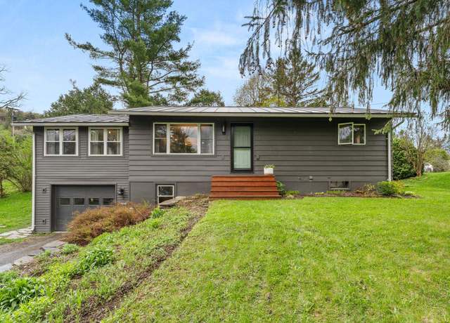 Property at 3 Salem Ln, Montpelier, VT 05602, 3 beds, 1.5 baths