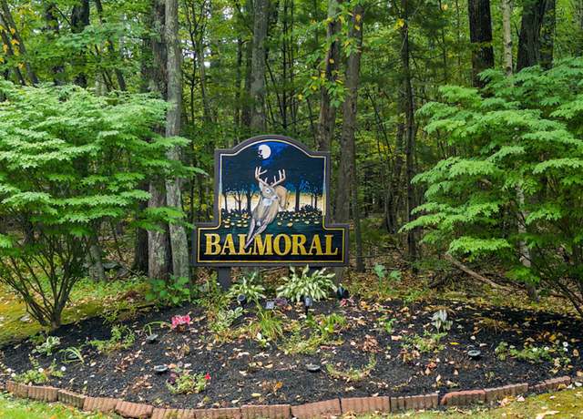 Property at 8 Balmoral Dr #8, Stratham, NH 03885, 1 bed, 1 bath