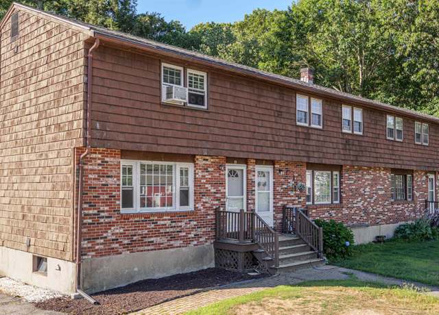Property at 6 Auburn St #1, Plaistow, NH 03865, 2 beds, 1.5 baths