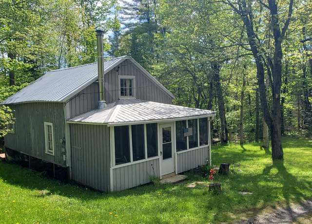 Property at 7 Sunset Ln, Concord, VT 05824, 3 beds, 0.5 baths