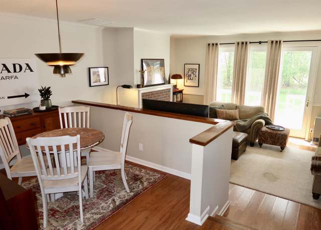 Property at 124 Southview Ln, Williston, VT 05495, 2 beds, 1.5 baths