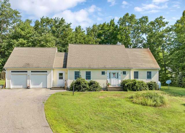 Property at 39 Winnipesaukee Dr, Wolfeboro, NH 03894, 3 beds, 2.5 baths