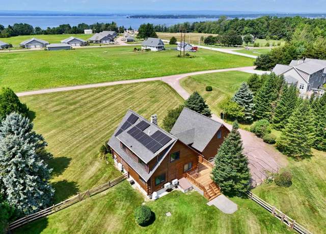 Property at 8 Maynard Ct, Grand Isle, VT 05458, 2 beds, 2 baths
