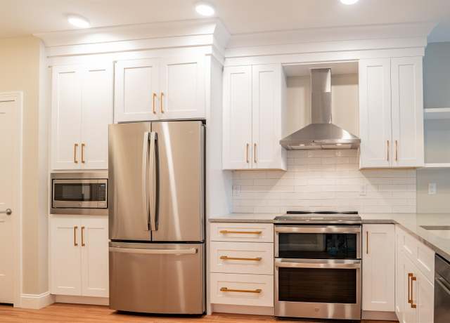 Property at 99 Foundry Pl #107, Portsmouth, NH 03801, 1 bed, 1 bath
