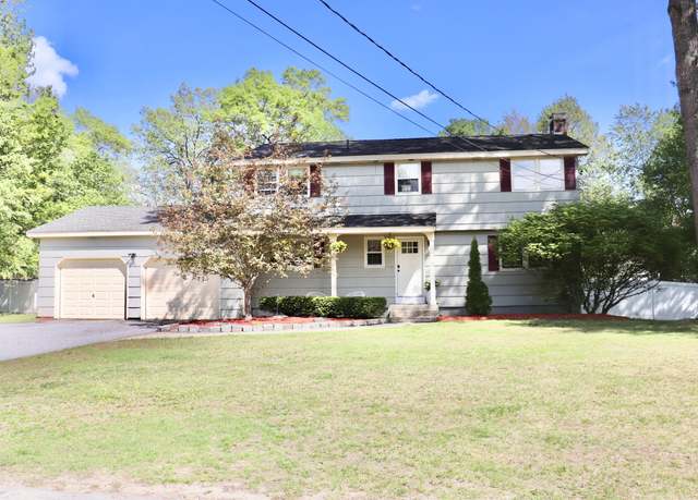 Property at 29 Woodland Dr, Merrimack, NH 03054-3217, 4 beds, 2.5 baths