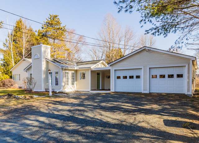 Property at 11 Ledyard Ln, Hanover, NH 03755, 6 beds, 3 baths