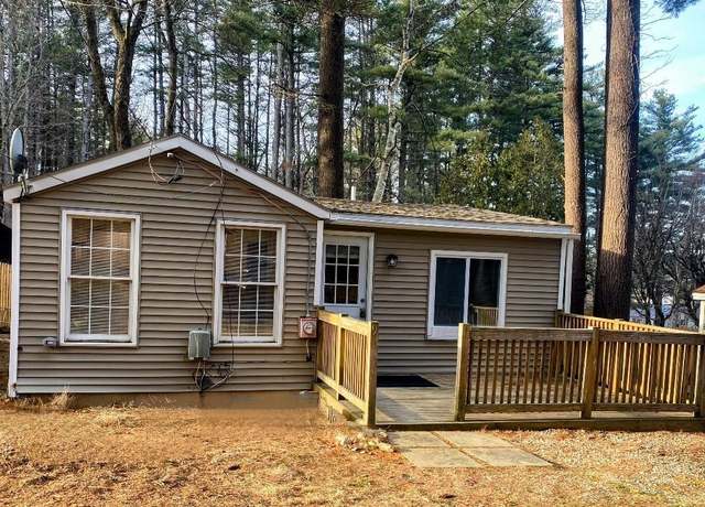 Property at 9 Charlestown Pl, Derry, NH 03038, 2 beds, 1 bath