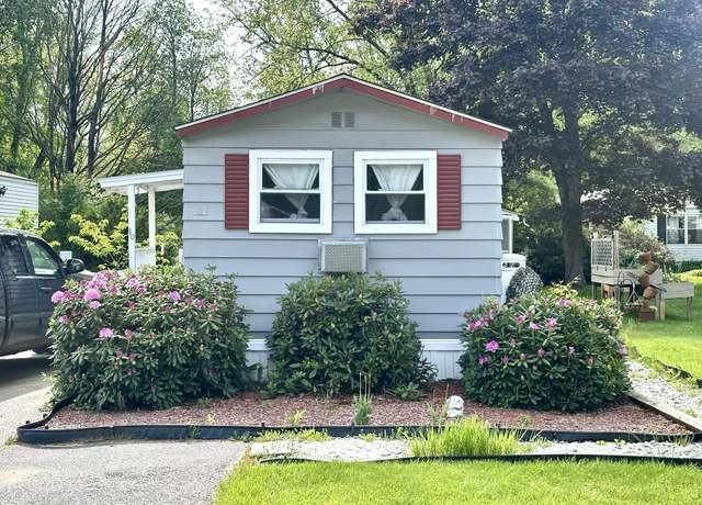 Property at 10 Starling St, Keene, NH 03431, 2 beds, 1 bath