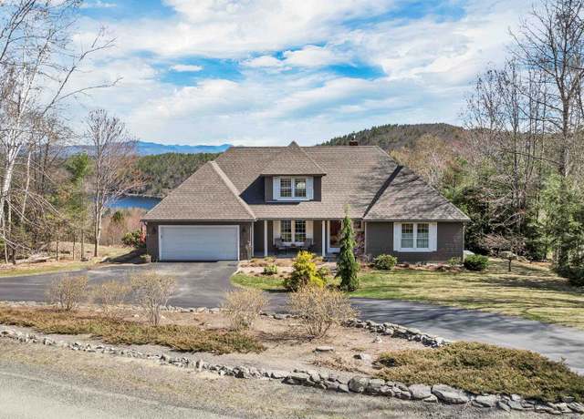 Property at 28 Lake View Dr, New Hampton, NH 03256, 3 beds, 2.5 baths