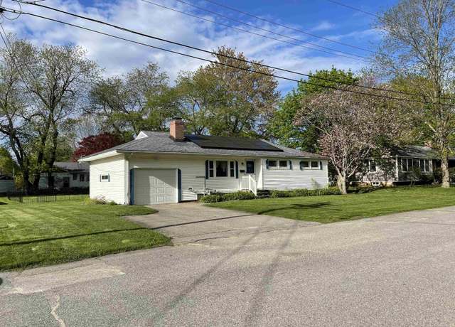 Property at 9 Homestead Cir, Hampton, NH 03842, 3 beds, 1.5 baths